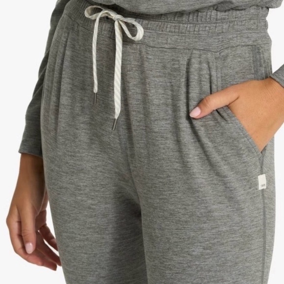 Vuori Lux Jumpsuit - Medium - Picture 2 of 8